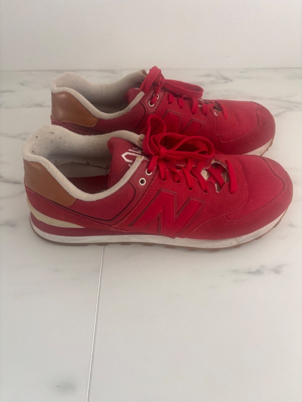 New Balance Red Retro Sneakers, Mens 8.5, Women 10.0 - Picture 5 of 5